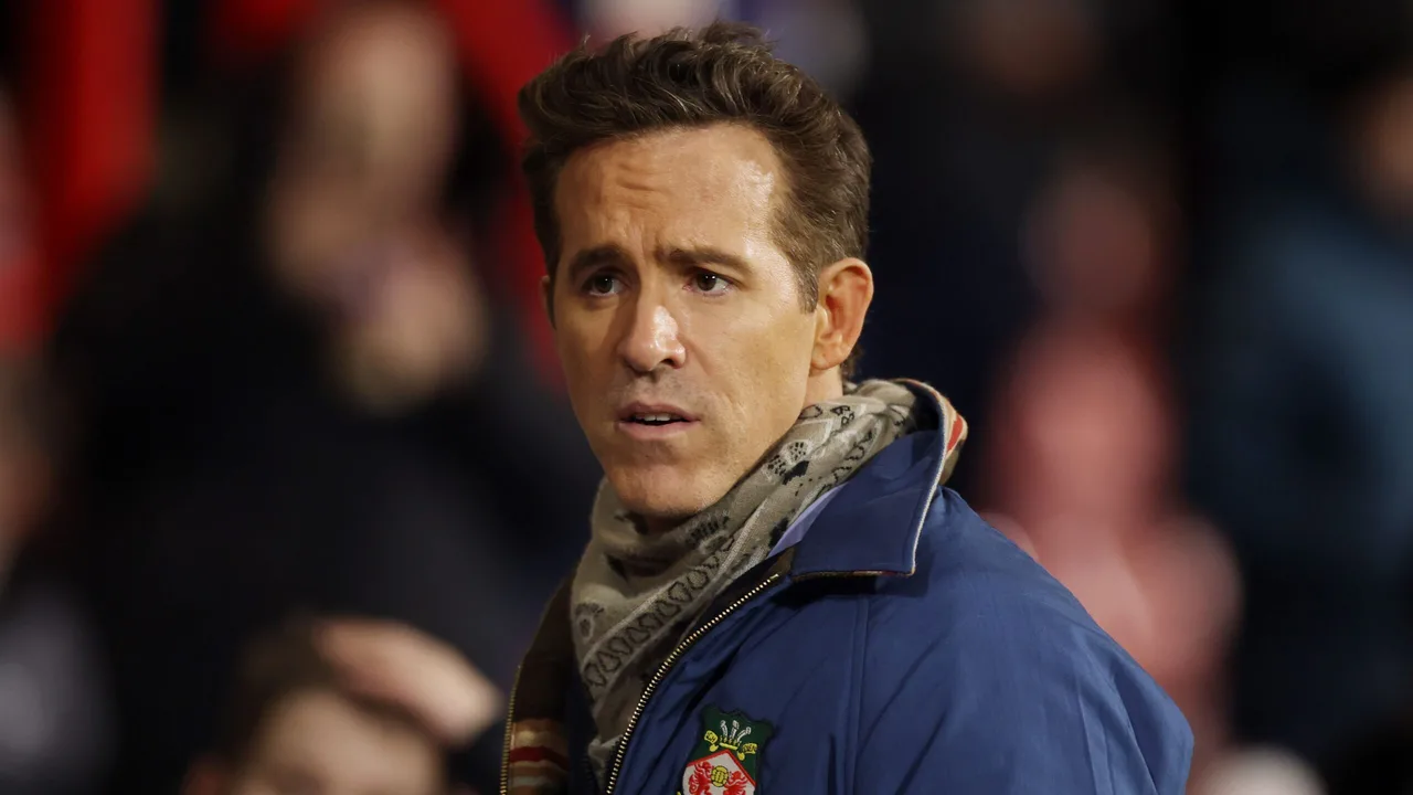 إصابة لاعب رئيسي توجه ضربة قوية لآمال وريكسهام في الدوري الممتاز